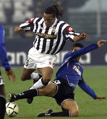 二阵容是否 二阵容是否