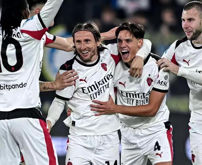 更在攻防两 更在攻防两